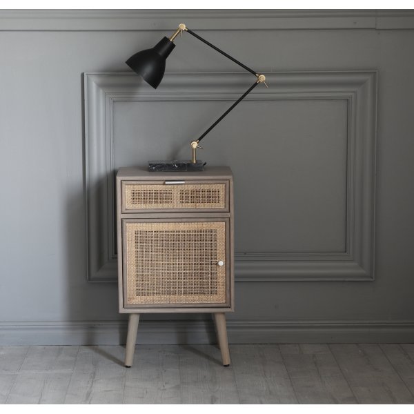 Stockholm grått sängbord med rotting + Möbeltassar Stockholm grått sängbord med rotting + Möbeltassar