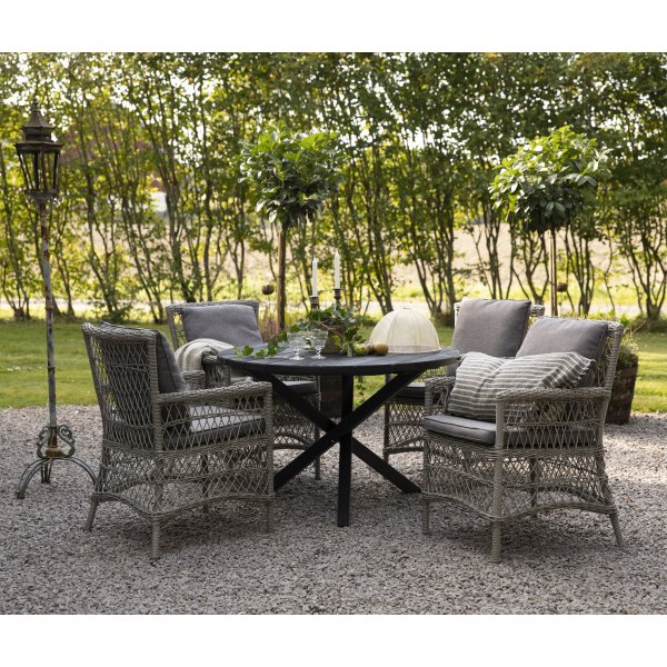 Utegrupp Provence: Scottsdale runt svart matbord Ø112 cm inklusive 4 st Provence karmstolar i grå konstrotting Utegrupp Provence: Scottsdale runt svart matbord Ø112 cm inklusive 4 st Provence karmstolar i grå konstrotting