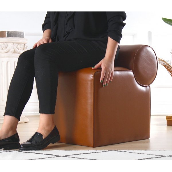 Rohin sittpuff - Brun konstläder Rohin sittpuff - Brun konstläder