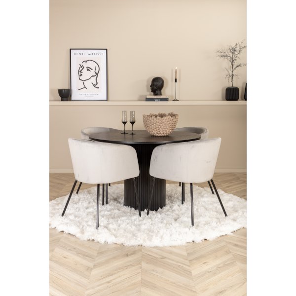 Bianca Matgrupp runt svart matbord med 4 st Berit grå stolar Bianca Matgrupp runt svart matbord med 4 st Berit grå stolar