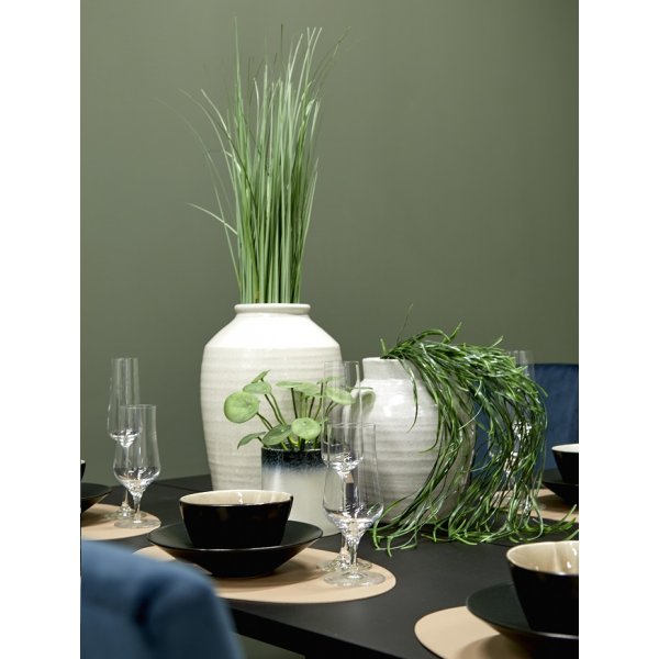 Manhattan matbord 220 cm - Svartbetsad ask Manhattan matbord 220 cm - Svartbetsad ask