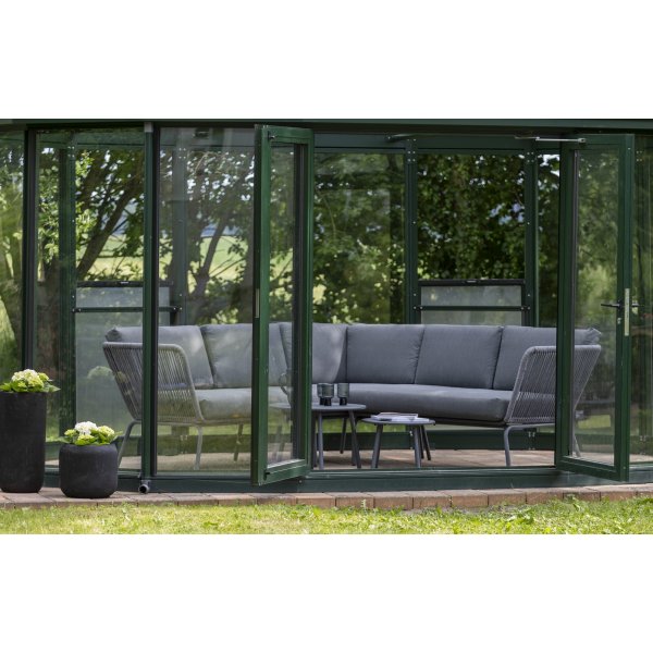 Halmstad utegrupp med satsbord Halmstad utegrupp med satsbord