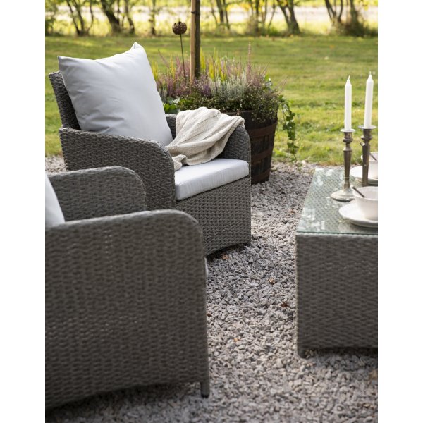 Valencia loungegrupp i konstrotting med grå dynor Valencia loungegrupp i konstrotting med grå dynor