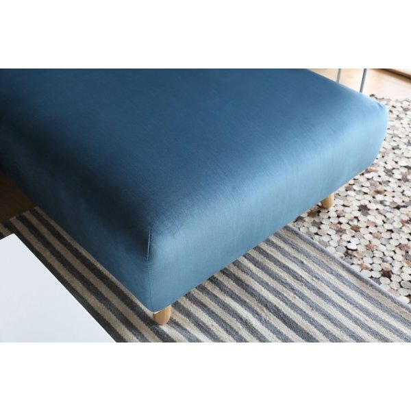 Divansoffa bl med runda trben - Hansa