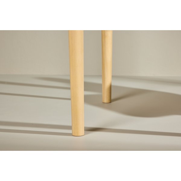 Gilda matbord 110-150 x 110 cm - Whitewash Gilda matbord 110-150 x 110 cm - Whitewash