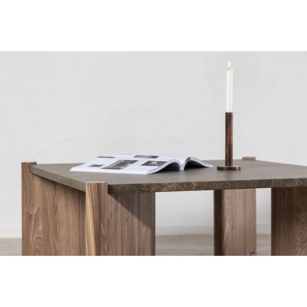 Soffbord Rogaland 100 x 100 cm - Brunt trä med brun marmor look Soffbord Rogaland 100 x 100 cm - Brunt trä med brun marmor look