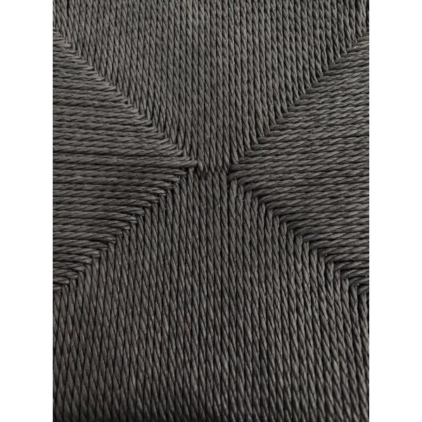 Bella utestol i svart metall med svart repsits