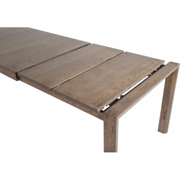 Slott förlängningsbord 170-250 cm - Mörk ek Slott förlängningsbord 170-250 cm - Mörk ek