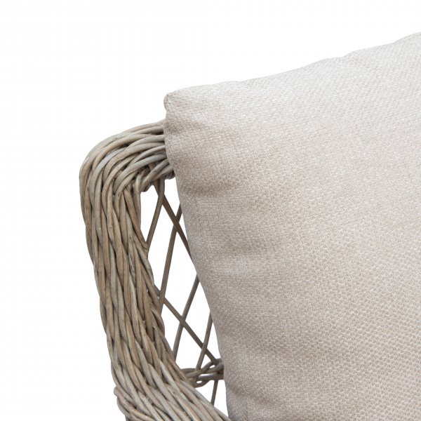 Utegrupp; soffa med två fåtöljer och bord Utegrupp; soffa med två fåtöljer och bord