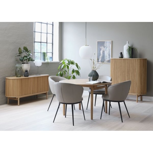 Bubbel runt matbord Ø120 cm i oljad ek Bubbel runt matbord Ø120 cm i oljad ek