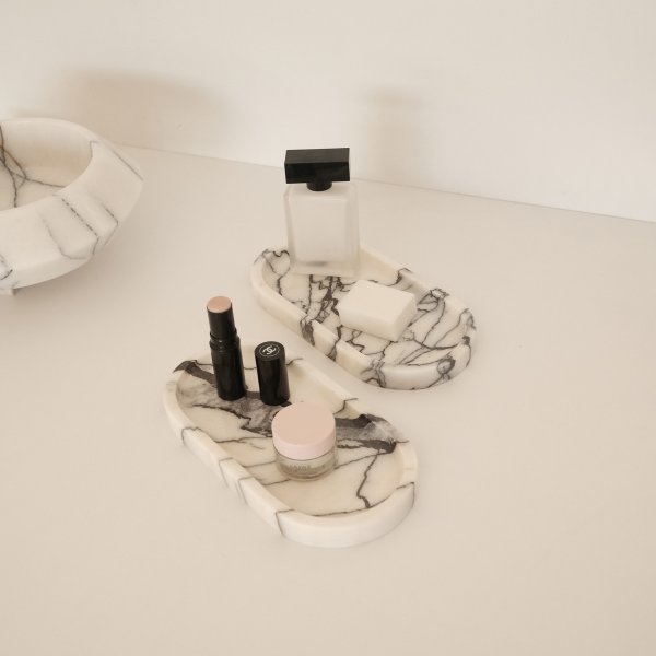 Badrumsbrickor i vit marmor från Sicilien - 2 delar - 25 x 12 x 2 cm Badrumsbrickor i vit marmor från Sicilien - 2 delar - 25 x 12 x 2 cm