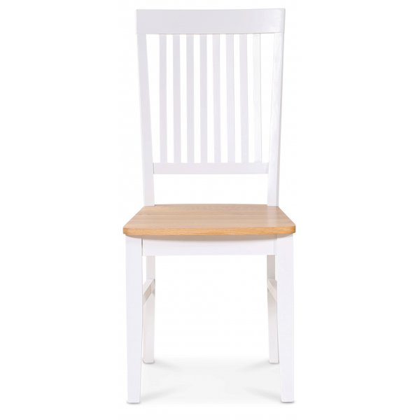 Matgrupp: Läckö matbord, runt - vit / oljad ek + 4 st Selma stol - vit / oljad ek + 3.00 x Möbeltassar Matgrupp: Läckö matbord, runt - vit / oljad ek + 4 st Selma stol - vit / oljad ek + 3.00 x Möbeltassar