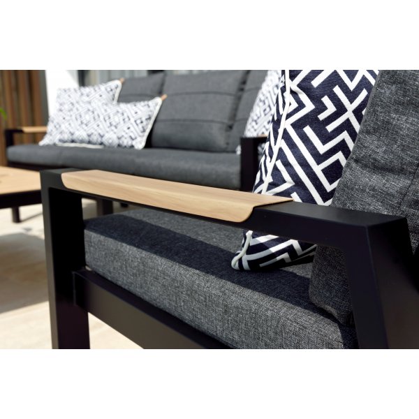 Panama Soffgrupp med bord (3+1+1+bord) - Svart / Trä look Panama Soffgrupp med bord (3+1+1+bord) - Svart / Trä look