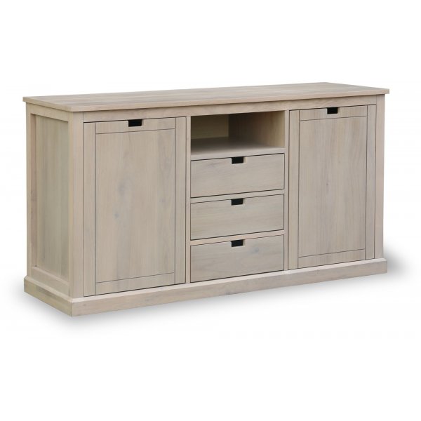 Fårö sideboard i whitewash ek + Textilrengöring för möbler Fårö sideboard i whitewash ek + Textilrengöring för möbler