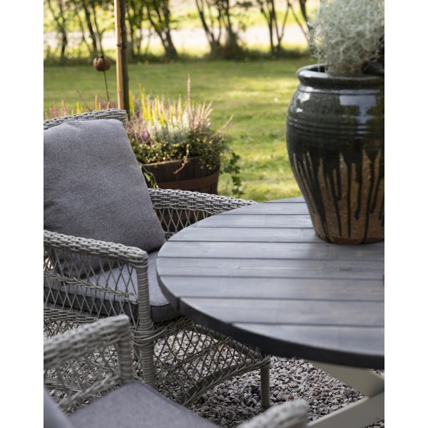 Utegrupp Provence: Scottsdale runt grå/vit matbord Ø112 cm inklusive 4 st Provence karmstolar i grå konstrotting Utegrupp Provence: Scottsdale runt grå/vit matbord Ø112 cm inklusive 4 st Provence karmstolar i grå konstrotting