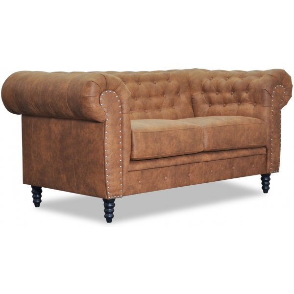 Ashford 2-sits chesterfield - Cognac ecoläder Ashford 2-sits chesterfield - Cognac ecoläder