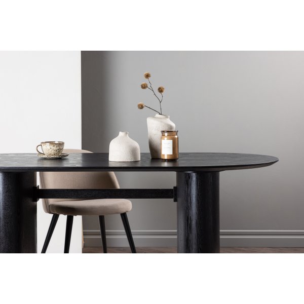 Isolde matbord 180 x 90 cm - Svart Isolde matbord 180 x 90 cm - Svart