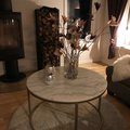 Kundbild Accent runt soffbord i marmor �85 med m�ssings underrede