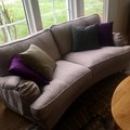 Den nya snygga soffan får snart sällskap vi två fåtöljer i samma tyg. Det blir bra!!! Howard Luxor svängd 3-sits soffa 195 cm - Valfri färg!