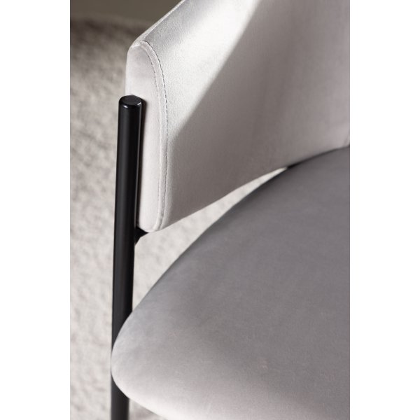 Chaise de salle à manger Evelina - Velours gris Chaise de salle à manger Evelina - Velours gris