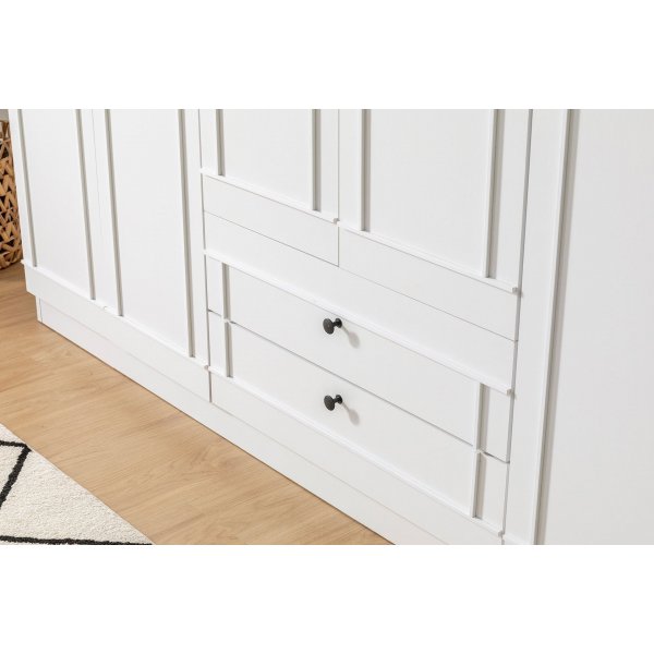 Armoire Lia 210 x 52 x 210 cm - Blanc Armoire Lia 210 x 52 x 210 cm - Blanc