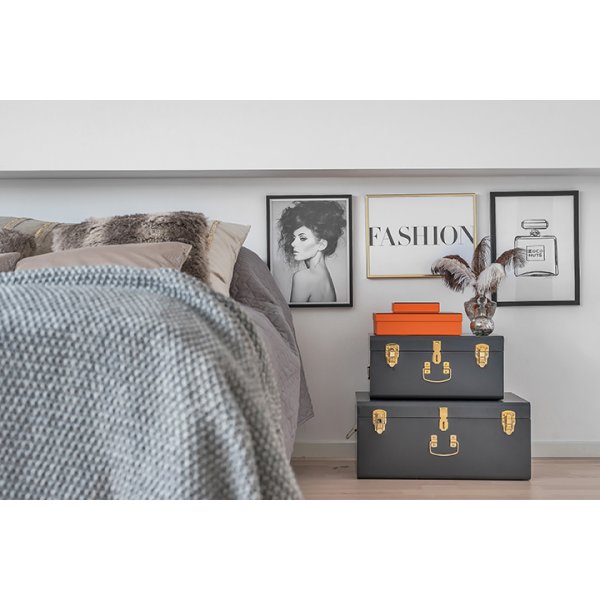 Matteus vintage Koffert set - Svart / Mässing + Möbeltassar Matteus vintage Koffert set - Svart / Mässing + Möbeltassar