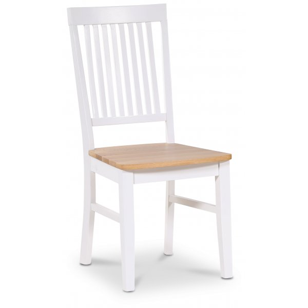 Dalarös matgrupp bord vit/ek med 4 st Dalarös stolar + 3.00 x Möbeltassar Dalarös matgrupp bord vit/ek med 4 st Dalarös stolar + 3.00 x Möbeltassar