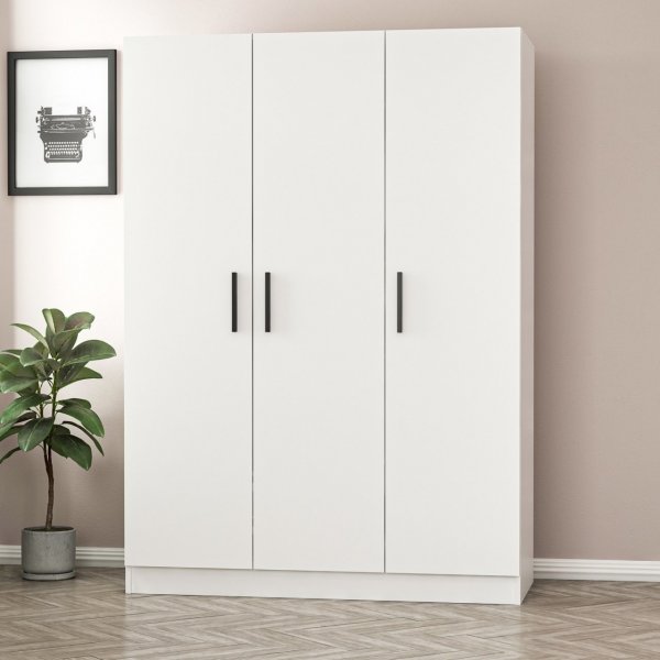 Rizada garderob 135x52x210 cm - Vit Rizada garderob 135x52x210 cm - Vit
