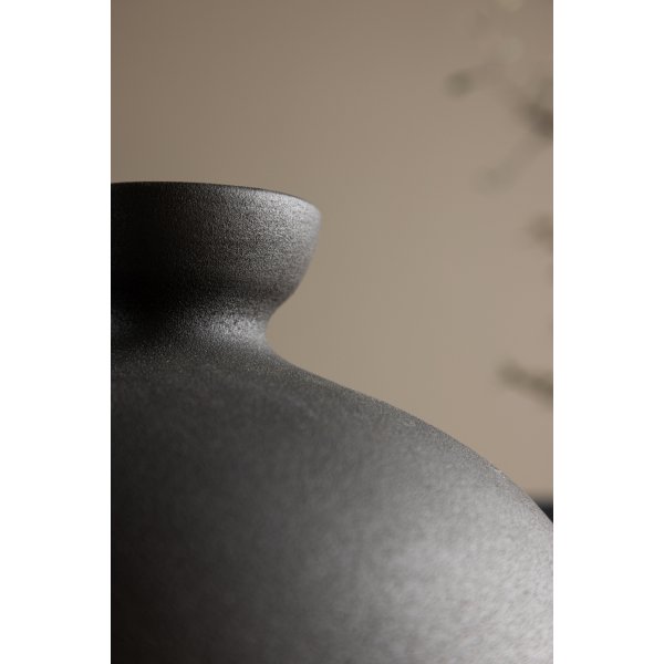 Rellis vas 20 x 24 cm - Svart Rellis vas 20 x 24 cm - Svart