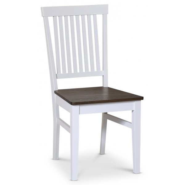 Skagen matgrupp; klassiskt matbord 140x90 cm - Vit / brunoljad ek med 4 st Skagen stolar (Ribbor i ryggen) med brunoljad eksits Skagen matgrupp; klassiskt matbord 140x90 cm - Vit / brunoljad ek med 4 st Skagen stolar (Ribbor i ryggen) med brunoljad eksits