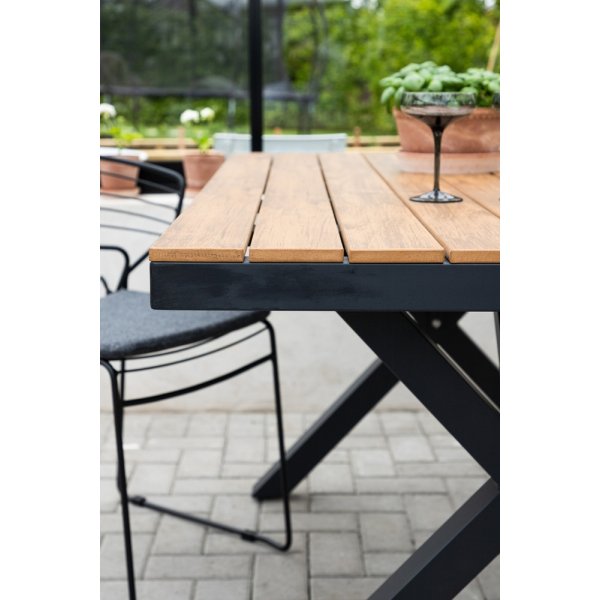 Garcia matbord 150 x 90 cm - Svart/Natur Garcia matbord 150 x 90 cm - Svart/Natur