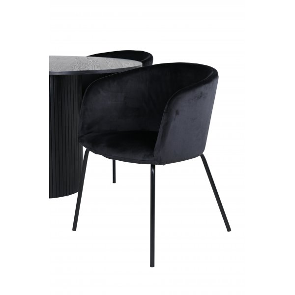 Bianca Matgrupp runt svart matbord med 4 st Berit svart stolar Bianca Matgrupp runt svart matbord med 4 st Berit svart stolar