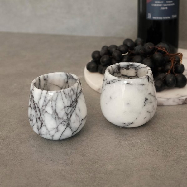 Kaffekoppar i vit marmor från Sicilien 2 delar Kaffekoppar i vit marmor från Sicilien 2 delar