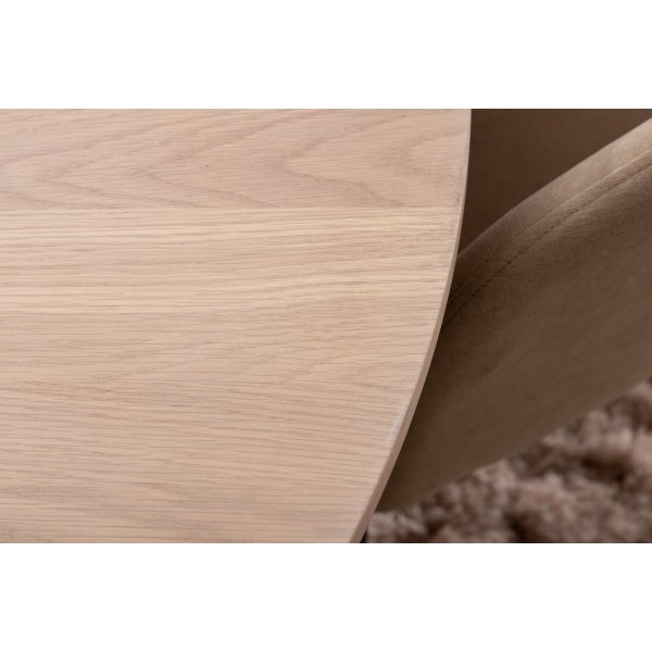 Bianca Matgrupp runt vitputsat matbord med 4 st Berit beige polyesterlinne stolar