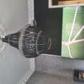 Kundbild Stina Chandelier - (svarta träkulor)