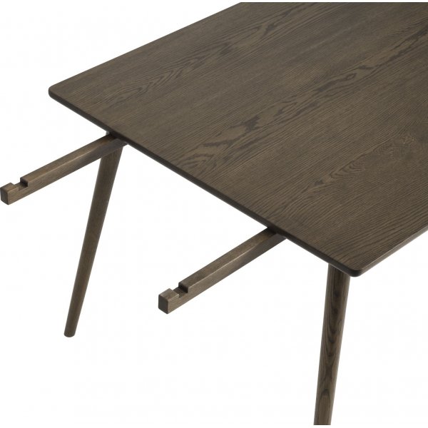 Table Yuma en chêne fumé - 150x90 cm Table Yuma en chêne fumé - 150x90 cm
