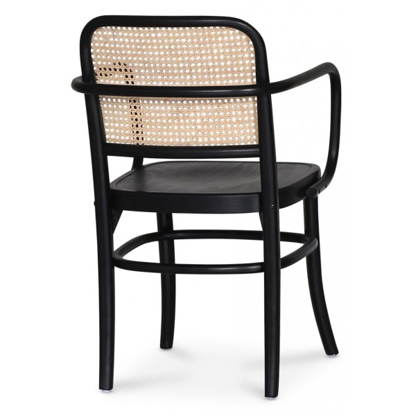 Omni matgrupp, runt matbord Ø130 cm inkl 4 st Nemis svarta karmstolar - Whitewash Omni matgrupp, runt matbord Ø130 cm inkl 4 st Nemis svarta karmstolar - Whitewash