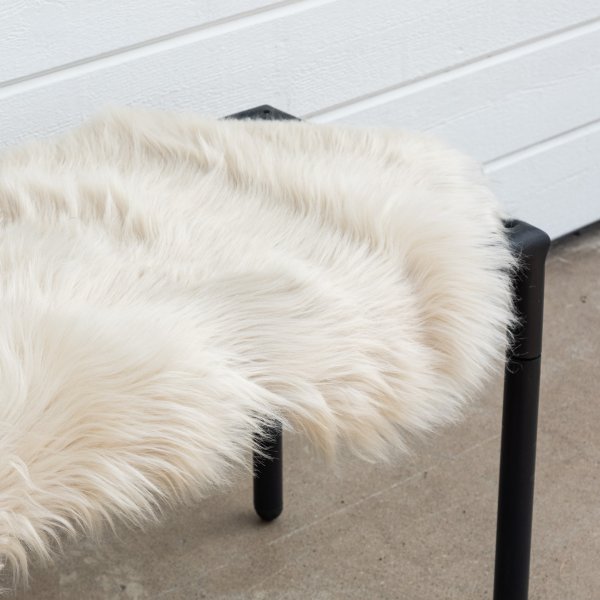 Katy fäll 180 x 55 cm - Beige fuskpäls Katy fäll 180 x 55 cm - Beige fuskpäls