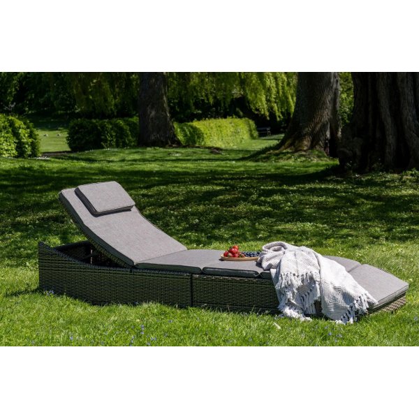 Bain de soleil pliable et réglable en deux parties - Cube en rotin avec coussin Bain de soleil pliable et réglable en deux parties - Cube en rotin avec coussin