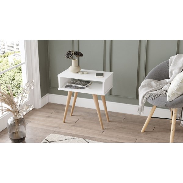 Victoria sidobord 51,4 x 29,5 cm - Vit Victoria sidobord 51,4 x 29,5 cm - Vit