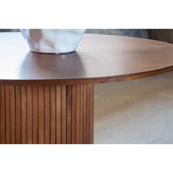 Nivå runt matbord i valnöt - Runt bord Ø110 cm Nivå runt matbord i valnöt - Runt bord Ø110 cm