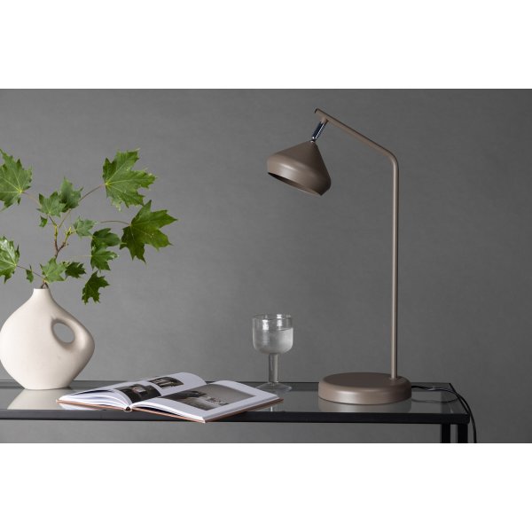 Isaberg bordslampa - Krom/Mocca Isaberg bordslampa - Krom/Mocca