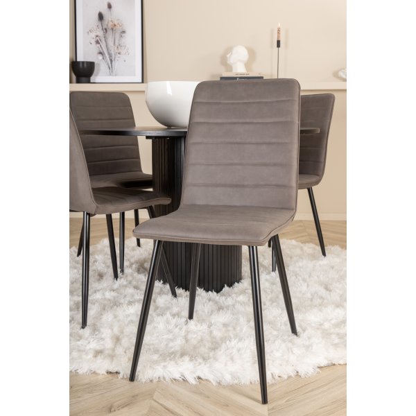 Bianca Matgrupp runt svart matbord med 4 st Windu Lyx grå stolar Bianca Matgrupp runt svart matbord med 4 st Windu Lyx grå stolar