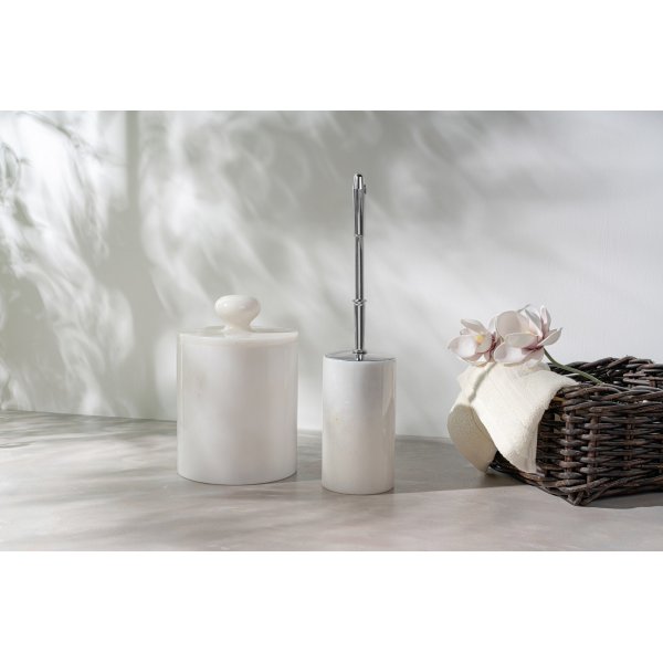 Badrumsset i vit Thassosmarmor med 2 delar Badrumsset i vit Thassosmarmor med 2 delar