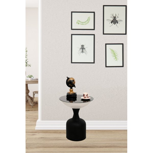 Chalice sidobord 46 cm - Svart/vit Chalice sidobord 46 cm - Svart/vit